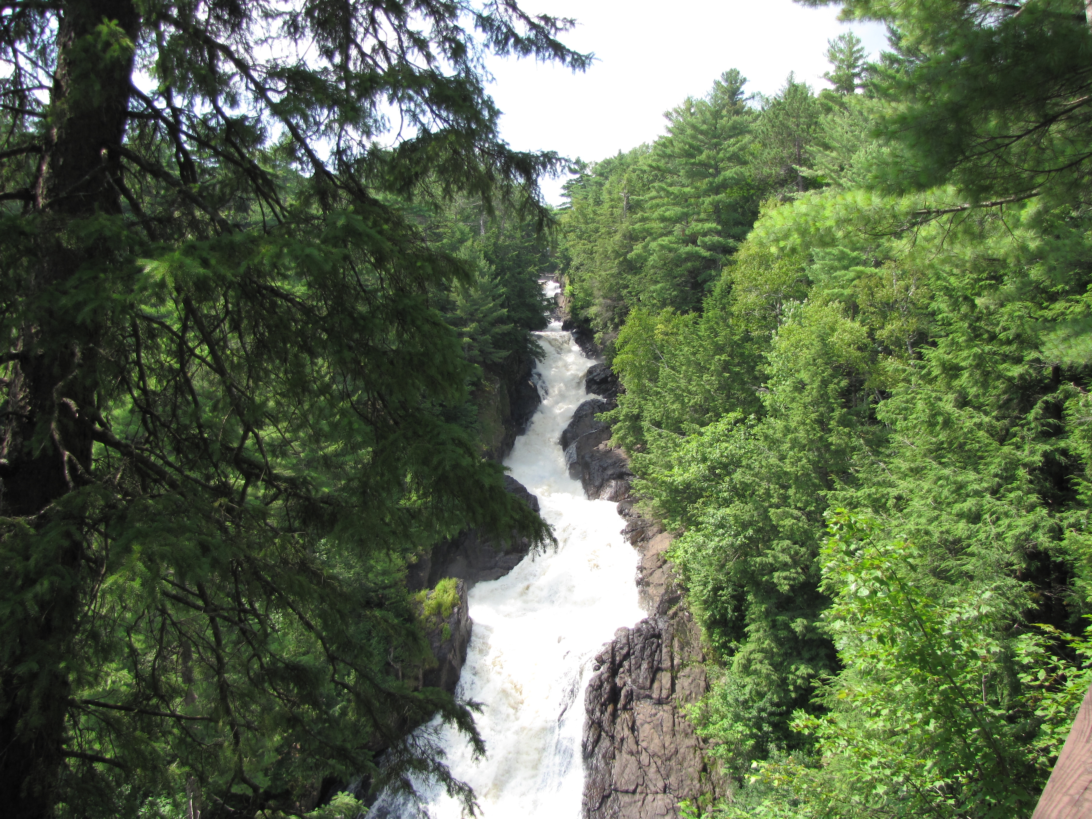 Parc des Chutes de SainteUrsule Tourisme Mauricie Tourisme Mauricie Parc des Chutes de SainteUrsule Tourisme Mauricie Tourisme Mauricie